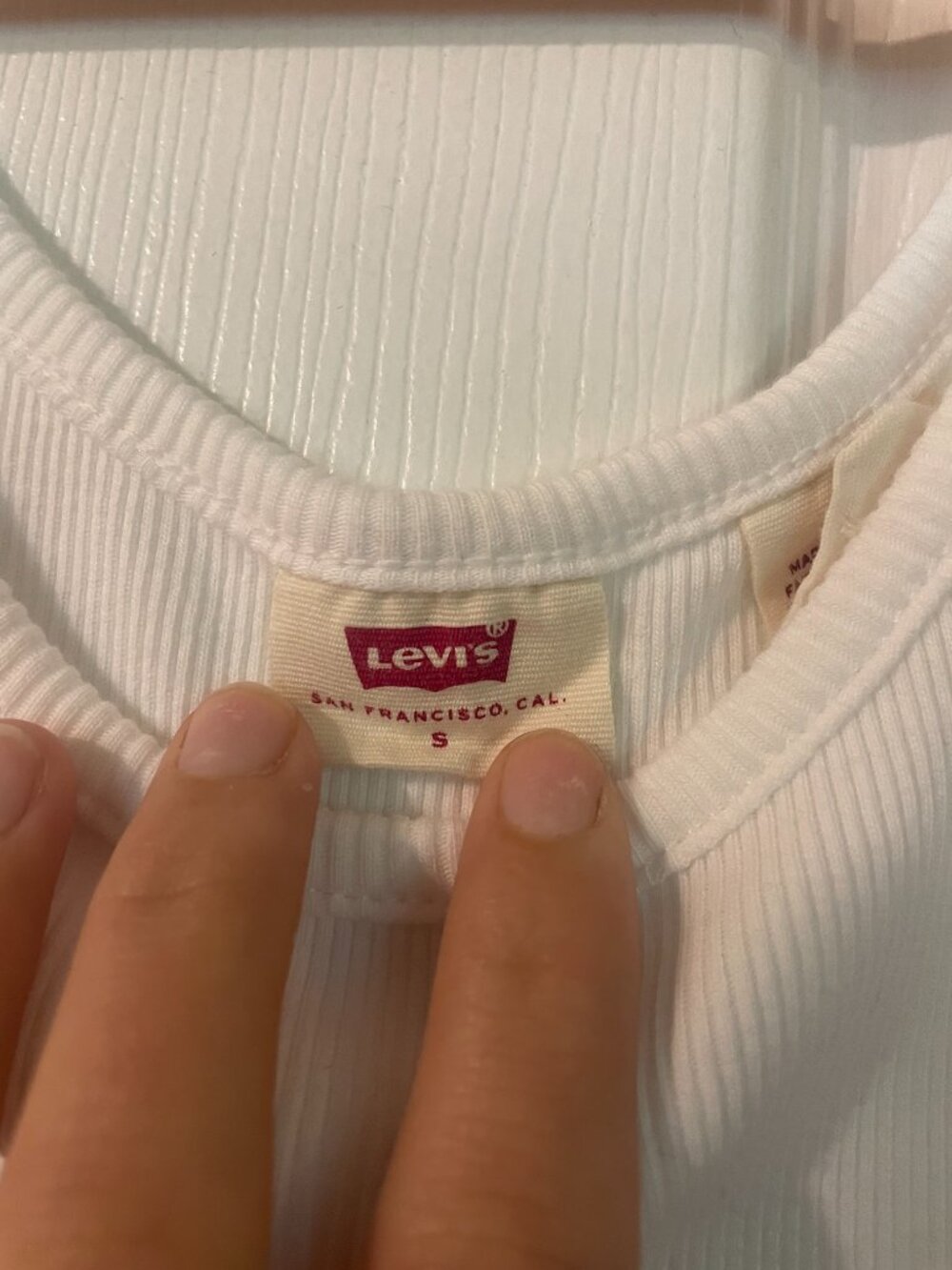 LEVI's White Ribbed Tank Top Small - Picture 3 of 4